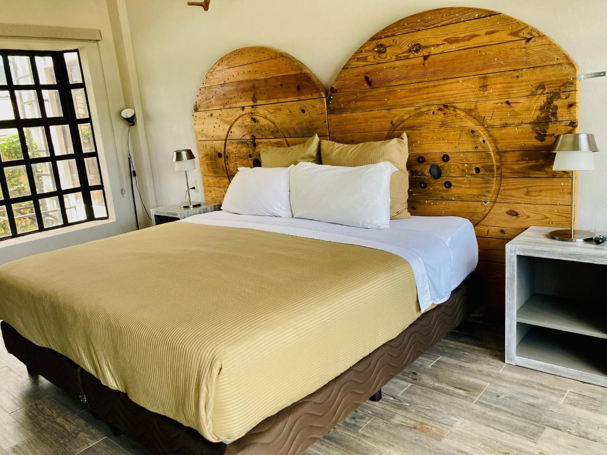 Hotel Rocaval Сан-Кристобаль-де-Ла-Касас Экстерьер фото