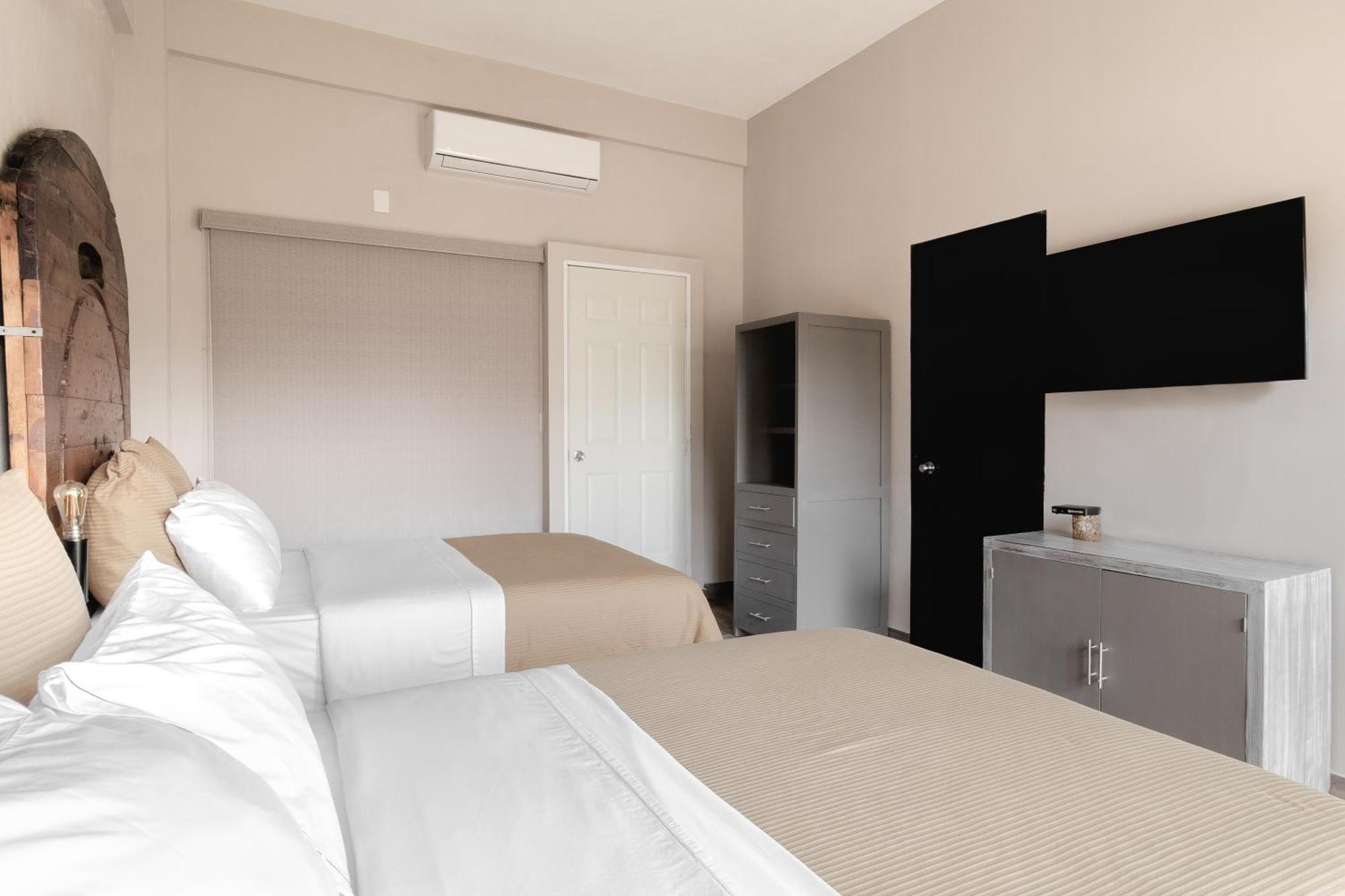 Hotel Rocaval Сан-Кристобаль-де-Ла-Касас Экстерьер фото